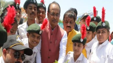 Environment Protection : पर्यावरण-संरक्षण के कार्य की निरंतरता जरूरी…राजाभोज विमान तल के निकट मियावाकी पद्धति से 311 पौध रोपे गए Environment Protection : पर्यावरण-संरक्षण के कार्य की निरंतरता जरूरी…राजाभोज विमान तल के निकट मियावाकी पद्धति से 311 पौध रोपे गए