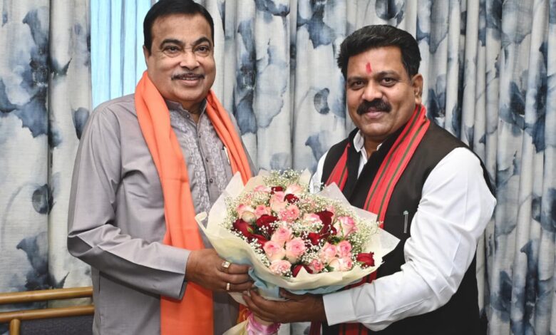 केंद्रीय परिवहन मंत्री नितिन गडकरी से मिले उपमुख्यमंत्री विजय शर्मा, कवर्धा बायपास और NH-30 के धवईपानी से सिमगा सेक्शन को 4-लेन करने का किया आग्रह, मंत्री ने दिया शीघ्र स्वीकृति का आश्वासन….